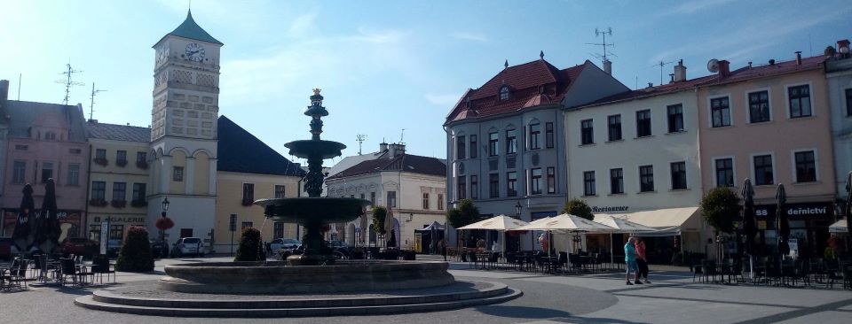 FRYŠTÁT - Zámecké nádvoří s Piastovskou věží
